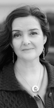 NUALA bw