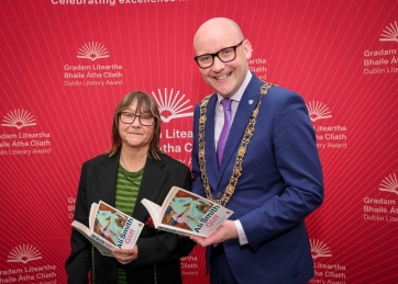 Dublin Literary Award Winner Ali Smith with Ray McAdam, Lord Mayor of Dublin