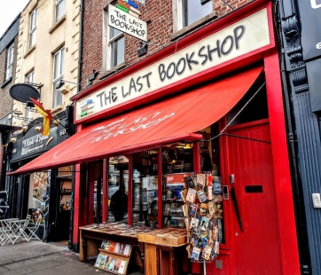 The Last Bookshop store front